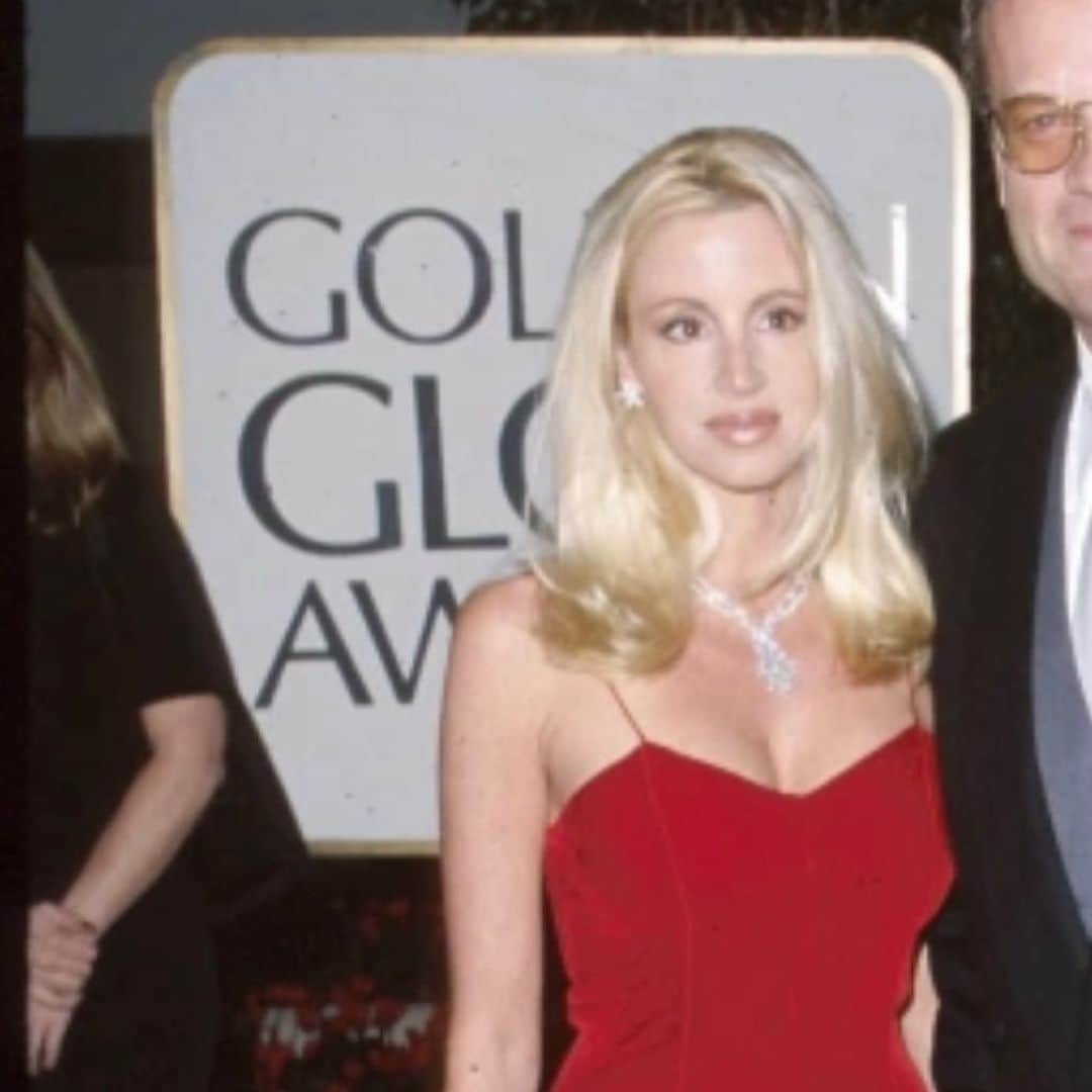 カミール・グラマーのインスタグラム：「Golden Globes years past. Lol.  Mason and Jude will get a good chuckle from these pics.」