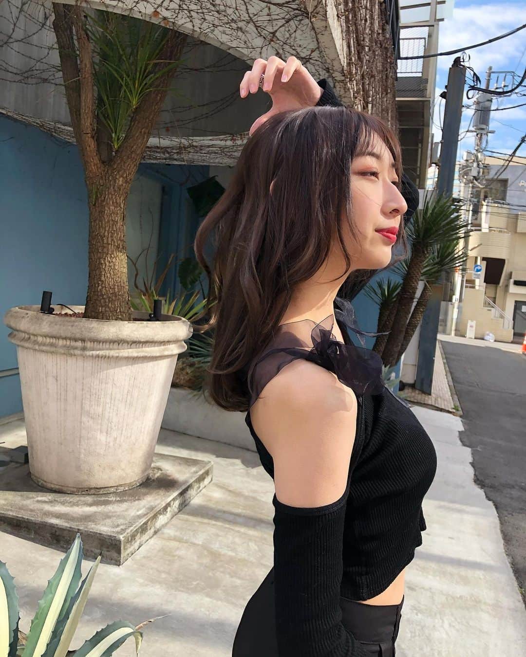 瀬名ひなののインスタグラム：「この前の撮影のデータ📸  今回も髪色暗めに、 髪質改善もしていただきました🌷  サラサラつやつやになった嬉しい☺️ カットもめちゃセンス良くて感動、、  @sento_makino ありがとうございます🥰  ▼サロン情報💇‍♀️ universe tokyo 池袋 東京都豊島区西池袋5-4-8 河野ビル6F C2出口でて1分くらいです！🙆‍♀️  #サロモ #サロンモデル #ロングヘア #サロモ希望 #サロン撮影 #表参道美容室 #ヘアモデル #美容好き #透明感 #透明感カラー #透明感のある世界 #透明感メイク #透明感女子 #ワンピースコーデ #韓国コスメ #韓国コーデ #韓国すきな人と繋がりたい #韓国メイク #韓国ヘア #ストリートファッション #ファッションスナップ #ファッション好き #ファッションモデル #撮影モデル募集 #撮影依頼募集中 #モデル撮影 #撮影依頼受付中」