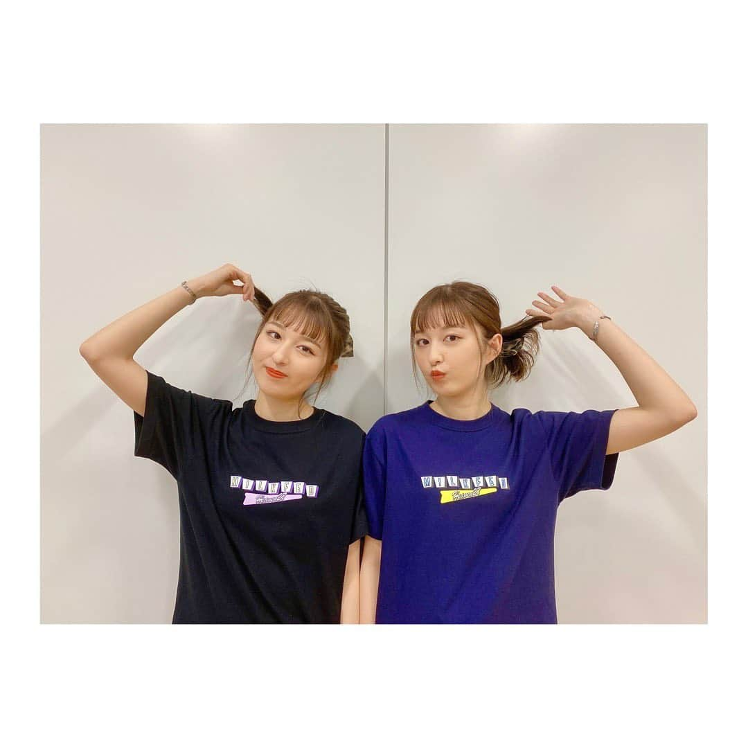 りかりこさんのインスタグラム写真 - (りかりこInstagram)「半袖で夏気分のりかりこです⛱🏝 もう3月になりましたね〜！ だんだん暖かくなるのかなぁっ  #りかりこ#双子#ファッション#コーデ#コーディネート#milkfed#ootd#ミルクフェド#夏服#Tシャツ#twins#followｍe」3月1日 19時43分 - rikariko_official