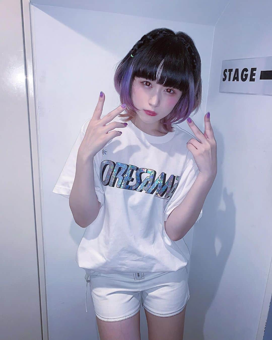 モニ子のインスタグラム：「載せる写真がないので過去の可愛い私でもいいですか？」