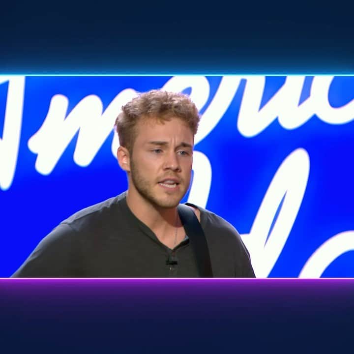 American Idolのインスタグラム：「Hunky @hunterjmetts in the Top 10? @katyperry says Mission: TOTALLY Possible! 👏🎸👏」