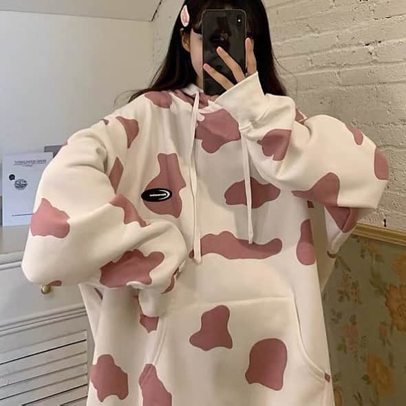 THE PINK CLOSETさんのインスタグラム写真 - (THE PINK CLOSETInstagram)「牛柄ビッグパーカーpk0554  ¥ 5,000  2021年にピッタリの牛柄パーカーです♫  color pink / green / black」3月1日 11時59分 - pinkclosetofficial