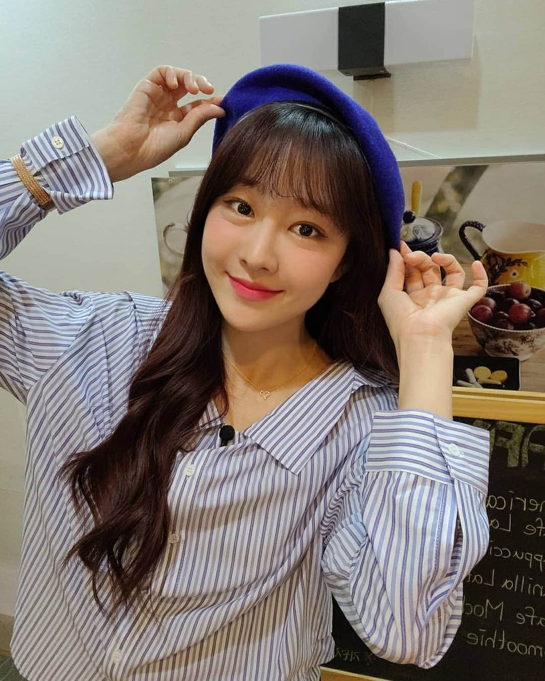 LABOUMさんのインスタグラム写真 - (LABOUMInstagram)「[#유정] 비 내리는 날☔ 라떼들도 맛점해용💕  #라붐 #LABOUM #YUJEONG」3月1日 12時14分 - officiallaboum