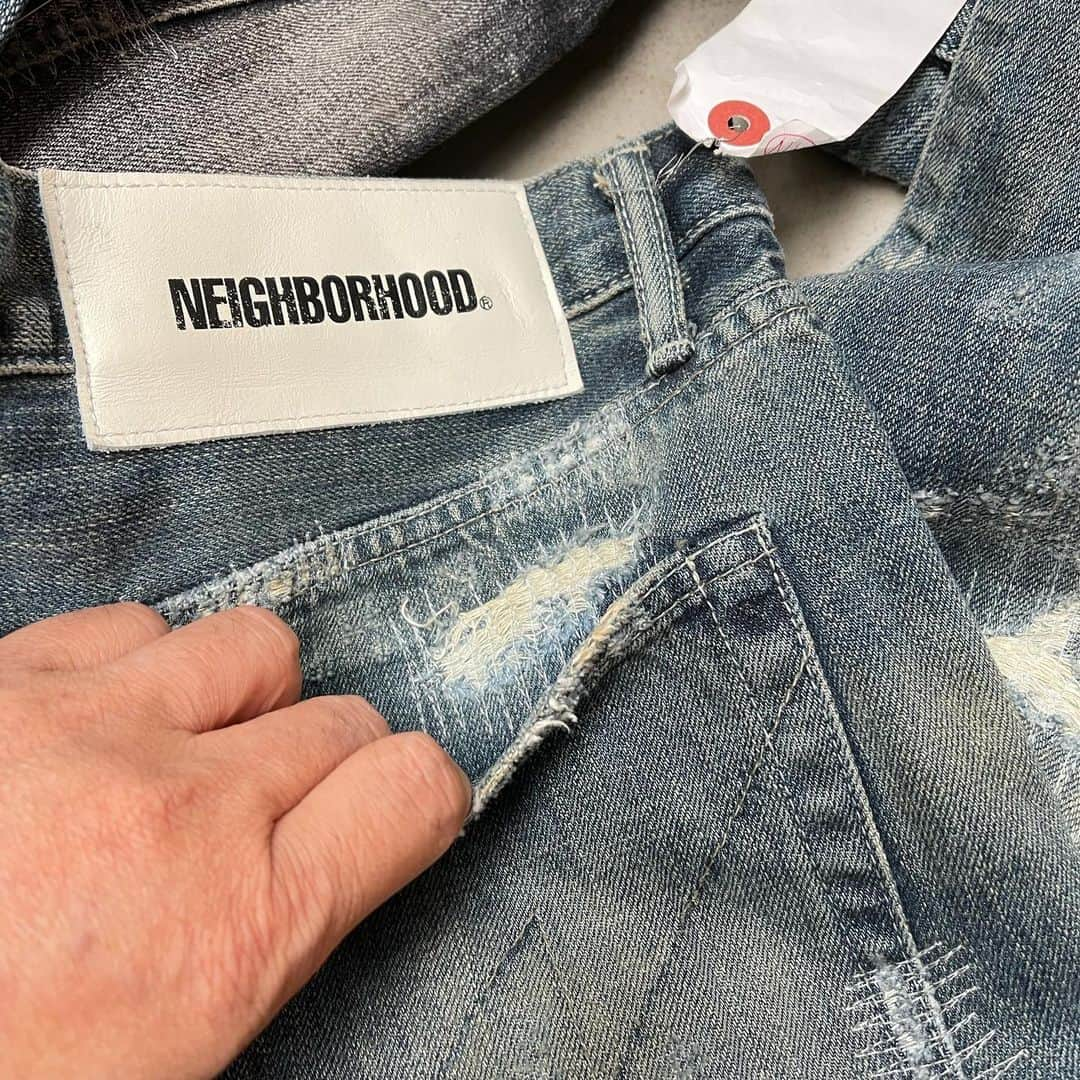 滝沢伸介さんのインスタグラム写真 - (滝沢伸介Instagram)「Quality control. @neighborhood_official  #neighborhood #savagedenim  #est1994 #craftwithpride」3月1日 12時35分 - sin_takizawa