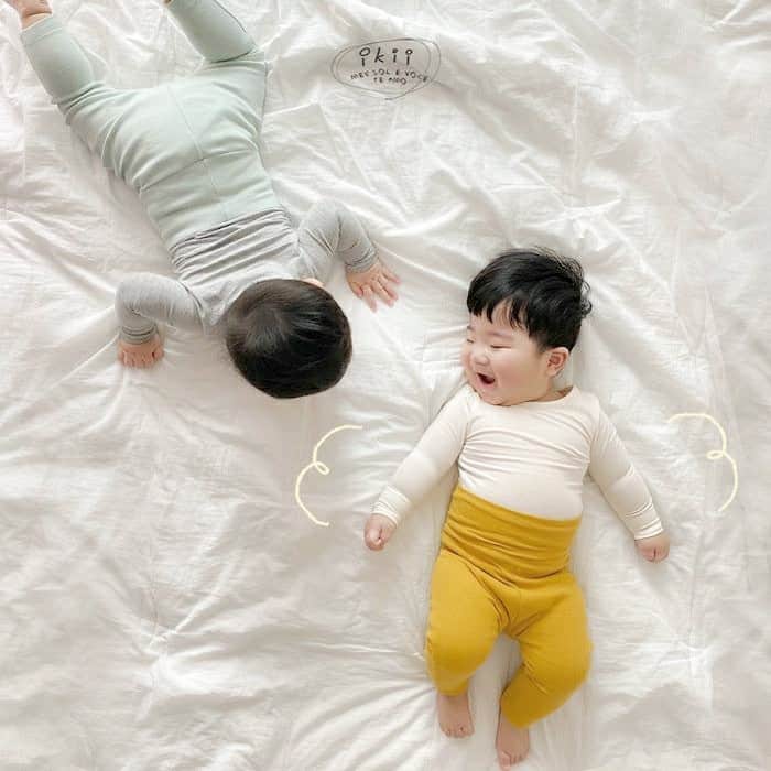 こども達をラブリーにさせる韓国子供服ですー☀さんのインスタグラム写真 - (こども達をラブリーにさせる韓国子供服ですー☀Instagram)「. new color release♪ ☑【ikii】お腹すっぽりウエストレギンス . #ikii21spring . . . 大人気のお腹すっぽりレギンスに なんと一気に5colorも新色の登場です♪ . しかも当店限定color「beige」も ご用意しました♡ . . 伸縮性のあるやわらかなコットン素材で なんといってもハイウエストなのが嬉しい。 babyもリラックスして着られます♪ . お腹が冷えることもないので ママも安心♪ . シンプルで使いやすいので ヘビロテ間違いなしのアイテム。 在庫が豊富な今、ぜひご覧くださいませ。  . . ..  ~~~~~~~~~~~~~~~~~~~~~~~ 税込み価格:￥１２９０ size:7０ｃm～8０ｃm color：8c ~~~~~~~~~~~~~~~~~~~~~~~  . . . .  .  . . .  . . . . . . . . . . .  #韓国子供服 #マリンキャッスル #くすみカラー #ニュアンスカラー #女の子ママ #男の子ママ #こども服 #ベビー服 #こどものいる暮らし #保育園着 #幼稚園着 #コドモノ #おしゃれママさんとつながりたい #定番コーデ #韓国こども服 　#産休　#育休　#モニタープレゼント　#春夏ファッション　#marinecastlewear #springsummerkidswear 　　#韓国ファッション　　#2021春夏アパレル　#プチプラコーデ　#赤ちゃんのいる暮らし　#ゆるだぼコーデ #21spring #入園入学　#ナチュラルコーデ」3月1日 12時47分 - marinecastle_kids