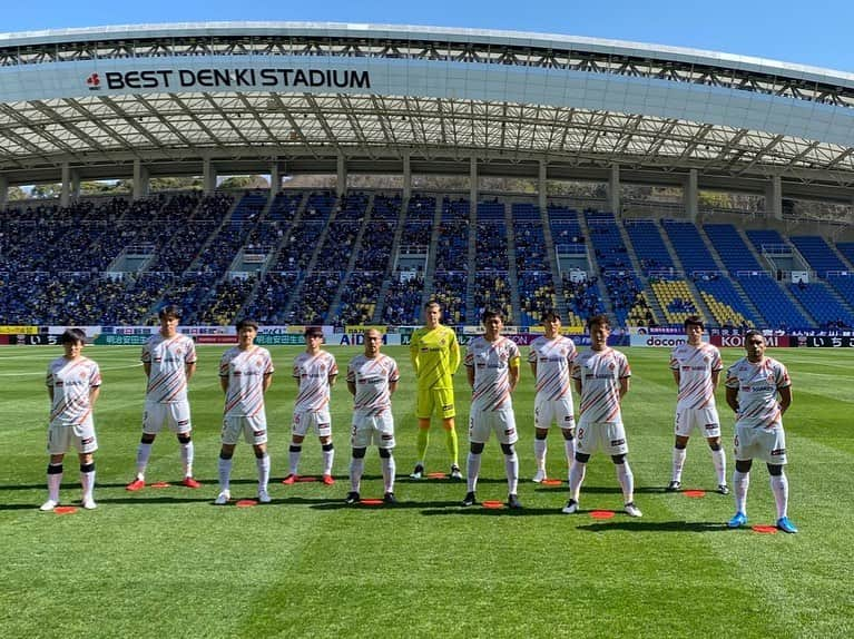 山﨑凌吾のインスタグラム：「2021シーズン開幕⚽️ 勝ち点3✌️ 応援ありがとうございました！ #grampus #山﨑凌吾」