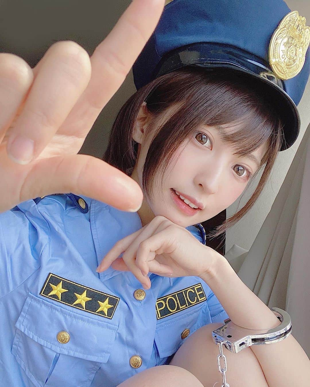 猫田あしゅさんのインスタグラム写真 - (猫田あしゅInstagram)「👨‍✈️🚨 . #cosplay #cosplayer  #anime #otaku #japanesegirl  #cosplaygirl #cosplayphoto #photography  #コスプレ #コスプレイヤー #police👮 #policecostume #policegirl #コスプレ#コスプレイヤー #コスプレイヤー自画撮り部 #角色扮演  #ポリスコスプレ」3月1日 13時41分 - nekota_ashu