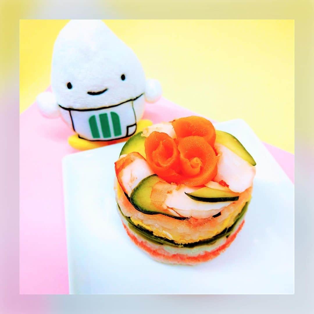 ミツハシくん-Mitsuhashi Rice-さんのインスタグラム写真 - (ミツハシくん-Mitsuhashi Rice-Instagram)「もうすぐ3月3日ひな祭り～🌸🌸🌸 僕はちらし寿司がだ～い好き💛 みんなも素敵なちらし寿司を作ってひな祭りをお祝いしてね！  #ミツハシライス #ミツハシくん　 #企業キャラクター #お米 #ごはん #rice #ひなまつり #春 #3月3日」3月1日 15時11分 - 3284rice
