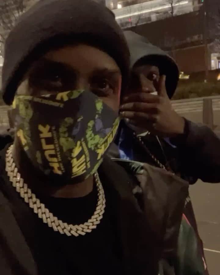ファンクマスター・フレックスのインスタグラム：「SHHHHHHH! WE WORKING ON SOMETHING MEAN TONIGHT! @funkflex / @realbobbyshmurdags9 AND ???????? WHO YALL WANNA SEE BOBBY COLLAB WITH???? @godselective_gs9 I See you! @its_only_nique_ @rowdyrebel @ma_ma_shhh @fettylucianogs9」