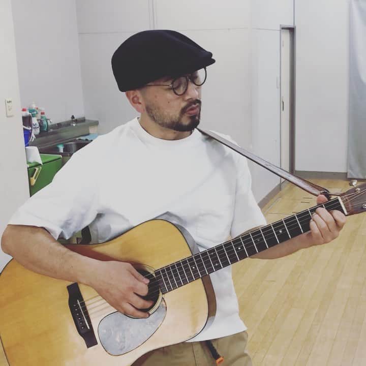 森慎太郎のインスタグラム：「相方が歌ってたので載せます #長渕剛 さん #くそったれの人生 #名曲 #最後が長渕剛さんが言わなそうな一言でした」