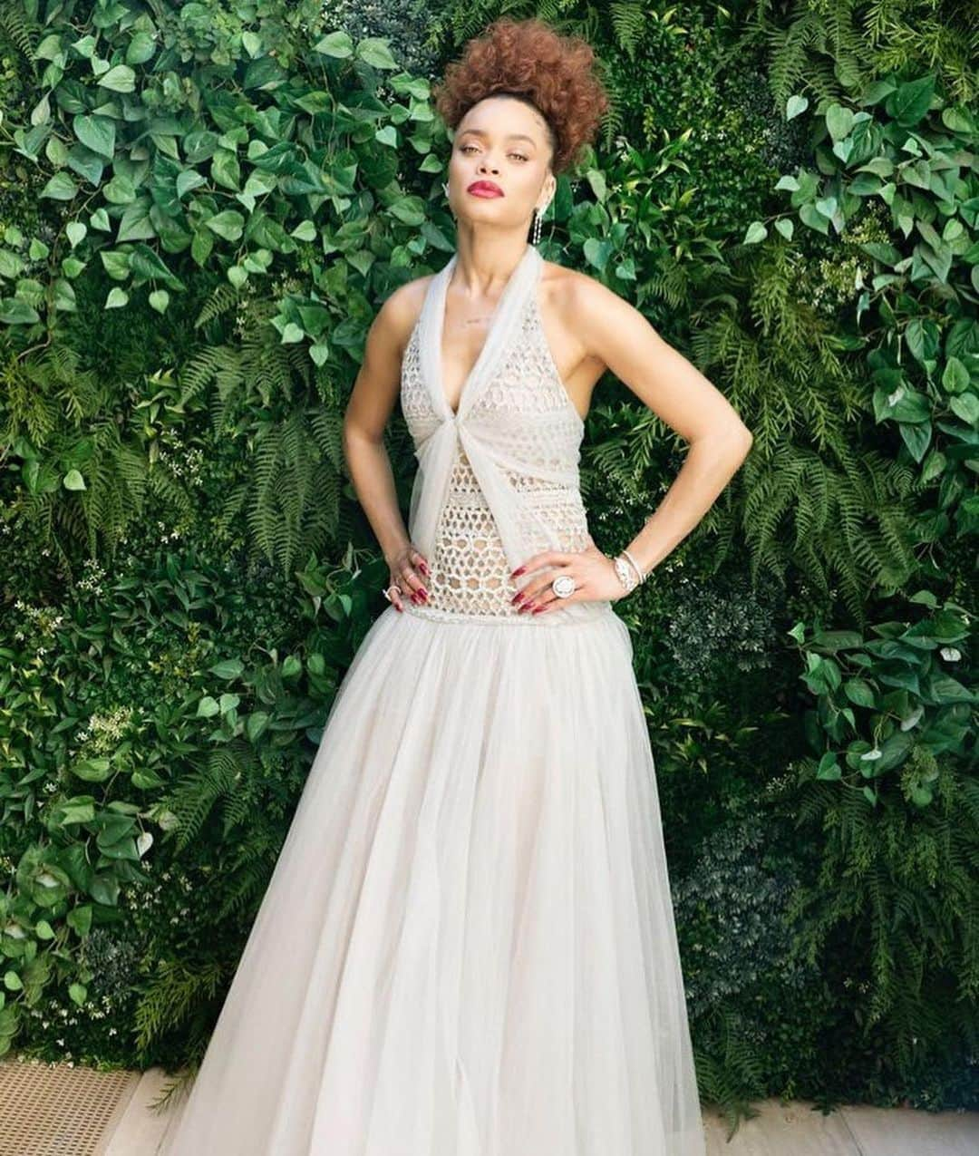 British Vogueさんのインスタグラム写真 - (British VogueInstagram)「The #GoldenGlobes is traditionally the first major awards ceremony of the year, and also one of the starriest. This year’s event proved decidedly more subdued than usual, with an audience made up of frontline workers rather than A-listers. From #Nomadland director #ChloéZhao making history as the second woman to win best director, to best supporting actors #GillianAnderson and #DanielKaluuya and #ChadwickBoseman posthumously winning best actor in a drama, see all of the winners at the link in bio.」3月1日 15時51分 - britishvogue