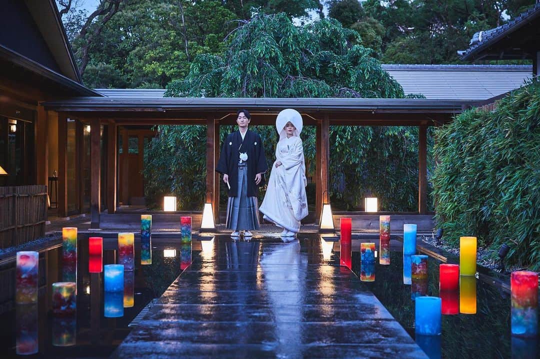 ガーデンレストラン徳川園のインスタグラム：「🌱 『名古屋で和婚と言えば徳川園』 尾張徳川家300年以上の歴史と伝統 四季折々の花木が咲き誇る日本庭園が おふたりの大切な1日をおもてなし致します ・ 他のお写真は下記アカウントより  @tokugawaen_wedding_location ▶︎徳川園ロケーションaccount  @tokugawaen_wedding_wastyle ▶︎和装スタイルaccount  @tokugawaen_wedding_report ▶︎ウエディングレポートaccount  ****************** ウエディングのお問い合わせは プロフィール欄のURL公式HPからどうぞ🎵 Heritage Bridal Collection ガーデンレストラン徳川園 http://www.heritage.jp/tokugawaen/ ☎︎0120-677-875」