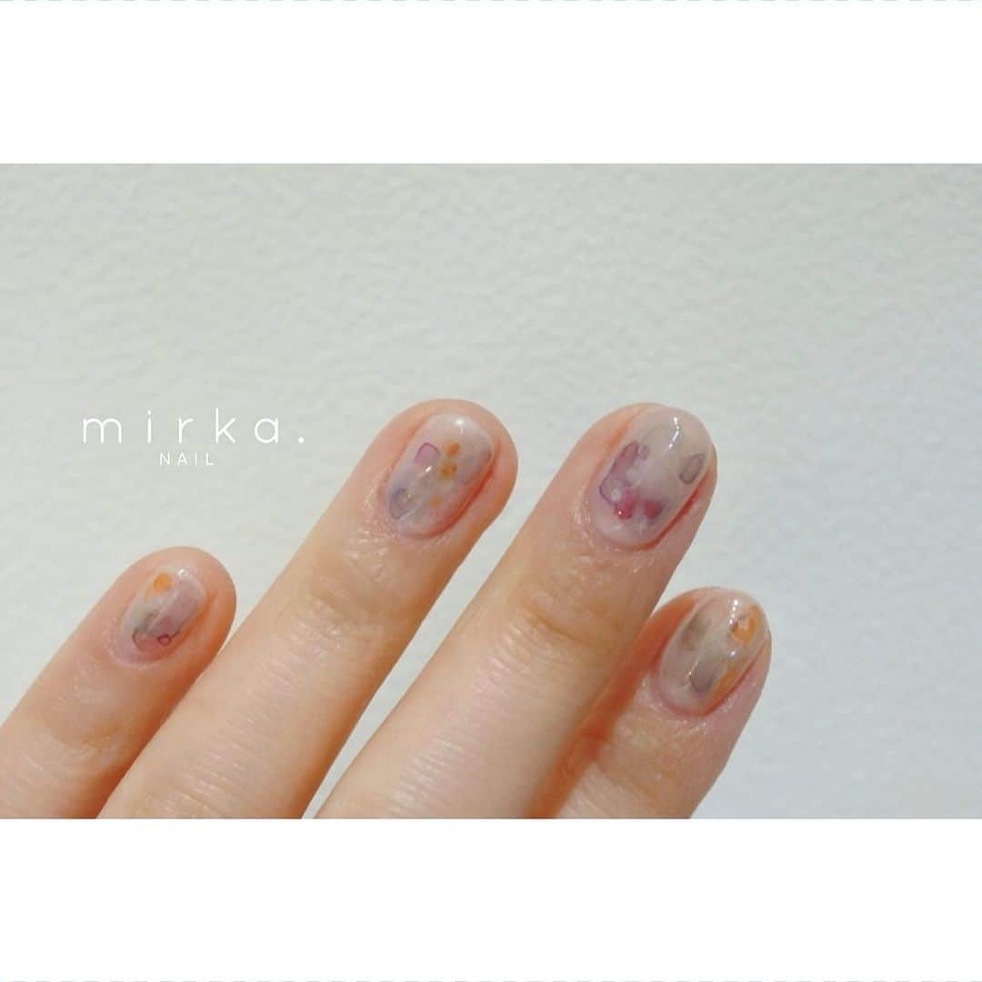 mirka. NAIL(ミルカネイル)さんのインスタグラム写真 - (mirka. NAIL(ミルカネイル)Instagram)「﻿ ﻿ ﻿ ﻿ カラフル水彩ネイル〻﻿ ﻿ ﻿ ﻿ -----------------------------------------﻿ ﻿ ご予約、お問い合わせは﻿ LINE ID→@mirka.nail(@含む)まで。﻿ 直近の空き状況やご予約方法、そのほか詳細はLINEの投稿をご覧ください。﻿ ﻿ オーダーネイルチップのご注文もお気軽にお問い合わせ下さい。﻿ ﻿ ﻿ 感染予防対策をしっかり行ったうえでお客様をお迎えしております。﻿ ﻿ 〈感染予防の取り組み〉と〈お客様へのお願い〉を﻿ ハイライトにてまとめておりますので、ご確認くださいませ◡̈﻿ ﻿ ﻿ ﻿ #mirkanail#nails#nail#nailart#naildesign﻿ #ショートネイル#ネイルアート#ネイルデザイン#ネイル#大人ネイル#シンプルネイル#オフィスネイル#ニュアンスネイル﻿#水彩ネイル#春ネイル」3月1日 16時56分 - mirka.nail