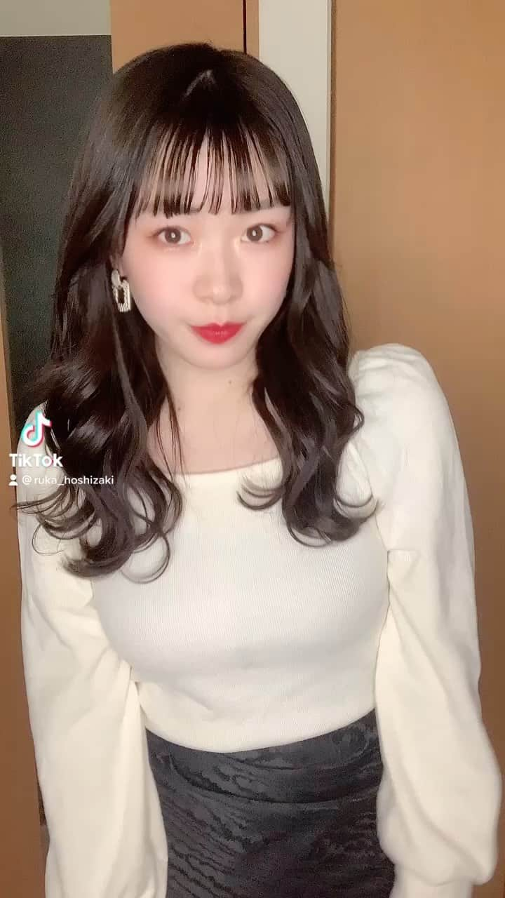 星咲るかのインスタグラム：「あああああ〜🤗🤗 最後までみーてなん✌︎✌︎✌︎✌︎ ・  ・  ・  ・  #tiktok #tiktokjapan #tiktokdance #リール　#踊ってみた #グラビア #グラビアアイドル  #いいね返し #フォロワー増やしたい #撮影会モデル  #gravure #gravureidol #gravuremodel #dance #japan #tokyo #japanesegirl  #ajiangirl #sexy  #东京 #도쿄　#귀여운　 #셀카　#일상　#可爱  #yellowcab #イエローキャブ #星咲るか  #日本一踊れるグラビアアイドル #ミーグラム」