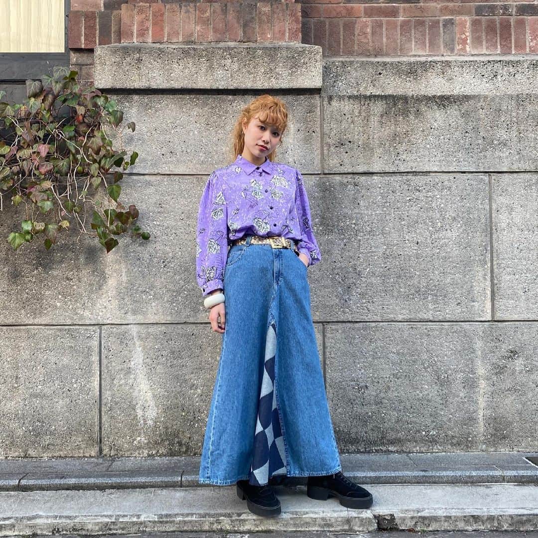 PUNK CAKEのインスタグラム：「•rose pattern blouse •remake check denim skirt  #punkcake  #vintage #vintageclothing  #80sfashion  #古着 #古着コーデ  #古着女子 #レディース古着　 #原宿 #harajuku  #harajukufashion  #原宿古着屋 #東京古着屋  #古着屋巡り #古着通販」