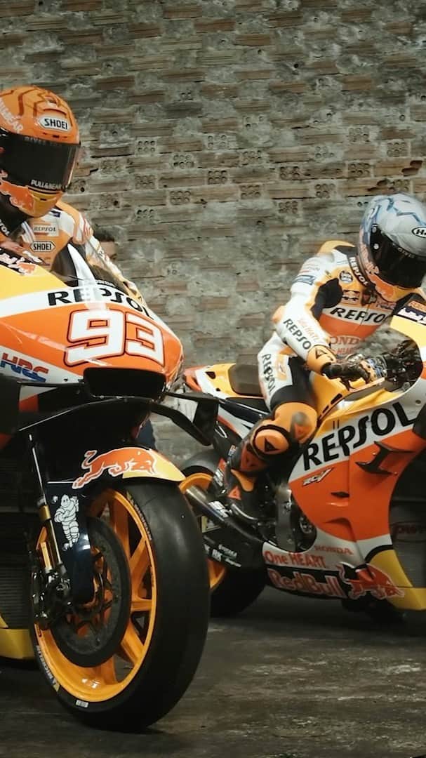 レプソル・ホンダのインスタグラム：「We are here.」