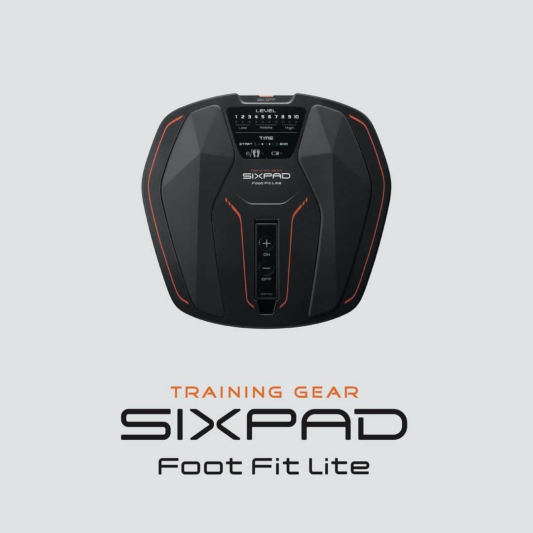 SIXPADのインスタグラム：「＼4月2日発売「シックスパッド フットフィットライト」／  大好評をいただいているSIXPAD Foot Fitシリーズより、 「SIXPAD Foot Fit Lite （シックスパッド フットフィットライト）」が通販限定（※1）で 4月2日に登場！  お客様からのお声を反映し、より使いやすさを追求した 薄型・軽量・コンパクトタイプです。  新たにリモコンが付属し、レベル調節やトレーニングの一時停止など、 手軽に操作いただけます。  月額600円（※2）からお求めいただけ、歩く力のトレーニングはもちろん 運動不足でお悩みの方、 おうちトレーニングのアイテムを探されている方は、 ぜひこの機会にいかがでしょうか。   SIXPAD Foot Fit Liteは、裸足で足を乗せることで、 EMS（筋電気刺激）が足裏から、前すね、ふくらはぎ、と 歩行を支える筋肉に効率的にアプローチします。  一家に1台、ご家族でシェアしてお使いいただける点も おススメです。   ※1 MTG ONLINE SHOPをはじめとする直販サイト、新聞広告にて販売  ※2 所要資金：38,800円（税込）／初回支払月額：3,400円／ 2回目以降支払い月額（×59回）：600円／支払期間：5年／ 支払回数：60回／分割払手数料：0円（弊社負担） 一部直販サイトでは一括支払いとなります "  #SIXPAD #シックスパッド #EMS #ながらトレーニング #おうちトレーニング #運動  #筋トレ #FootFit #stayhome #新発売」