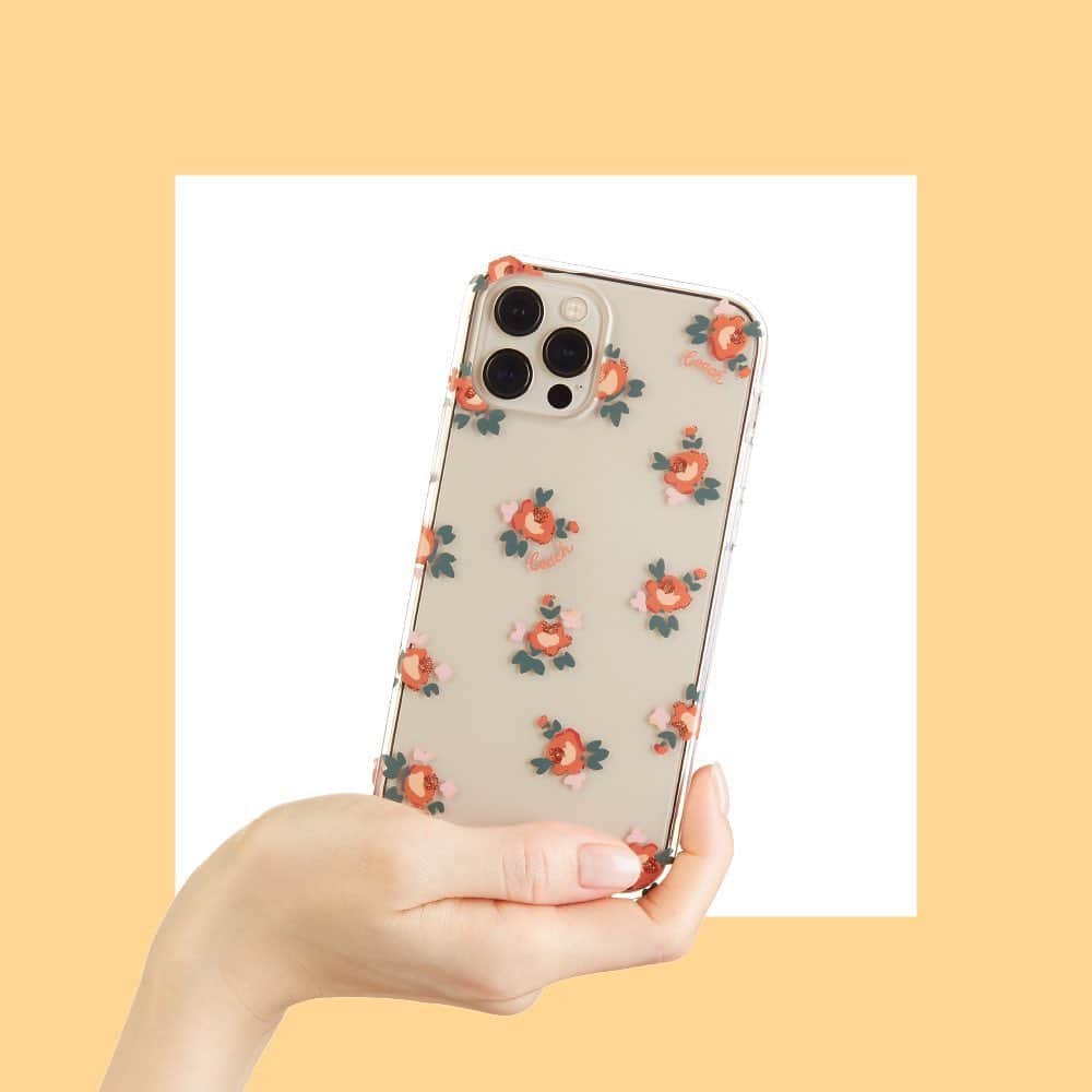 caseplayのインスタグラム：「・  ＼FOXSTOREでは【COACH 】／ のiPhoneケースを取り扱っております  -------------------  【 COACH 】 Protective Case for iPhone  華やかなフラワーデザインの 12シリーズケースがCOACHから登場しております  COACHといえばシグネチャー柄が有名ですが フラワーデザインも人気です  透明のケースなので、 iPhone自体の色が透けてかわいらしいですね 軽量ですが、耐衝撃性を備えているので安心◎  ワイヤレス充電対応商品です。 カラーは3色展開でご用意しています。  〇詳細はトップページリンクより 公式ONLINE SHOPでご覧ください  〇REAL STOREにもお取り扱いございます ※店舗によって一部お取り扱いが無い場合も ございますので、実物をご覧になりたい際は 店舗にお問合せの上、ご来店くださいませ  --------------------  【対応機種】  ・iPhone 12/12 Pro ・iPhone 12 mini ・iPhone 12 Pro Max  【カラー】  ・Moody Floral ・Floral Melon Glitter Accents→画像のカラーです ・Desert Tulip Black  --------------------  その他のiPhone 12 シリーズ対応のケースも 多数ございますので、 是非【公式ONLINE SHOP】 または【REAL STORE】にて チェックしてみてください  #COACH #コーチ#iphonecase #iphoneケース #iphoneカバー #iphoneカバー #スマホケース #アイフォンケース #携帯ケース #スマホカバー #iphone12ケース#iphone12proケース #iphone12miniケース」