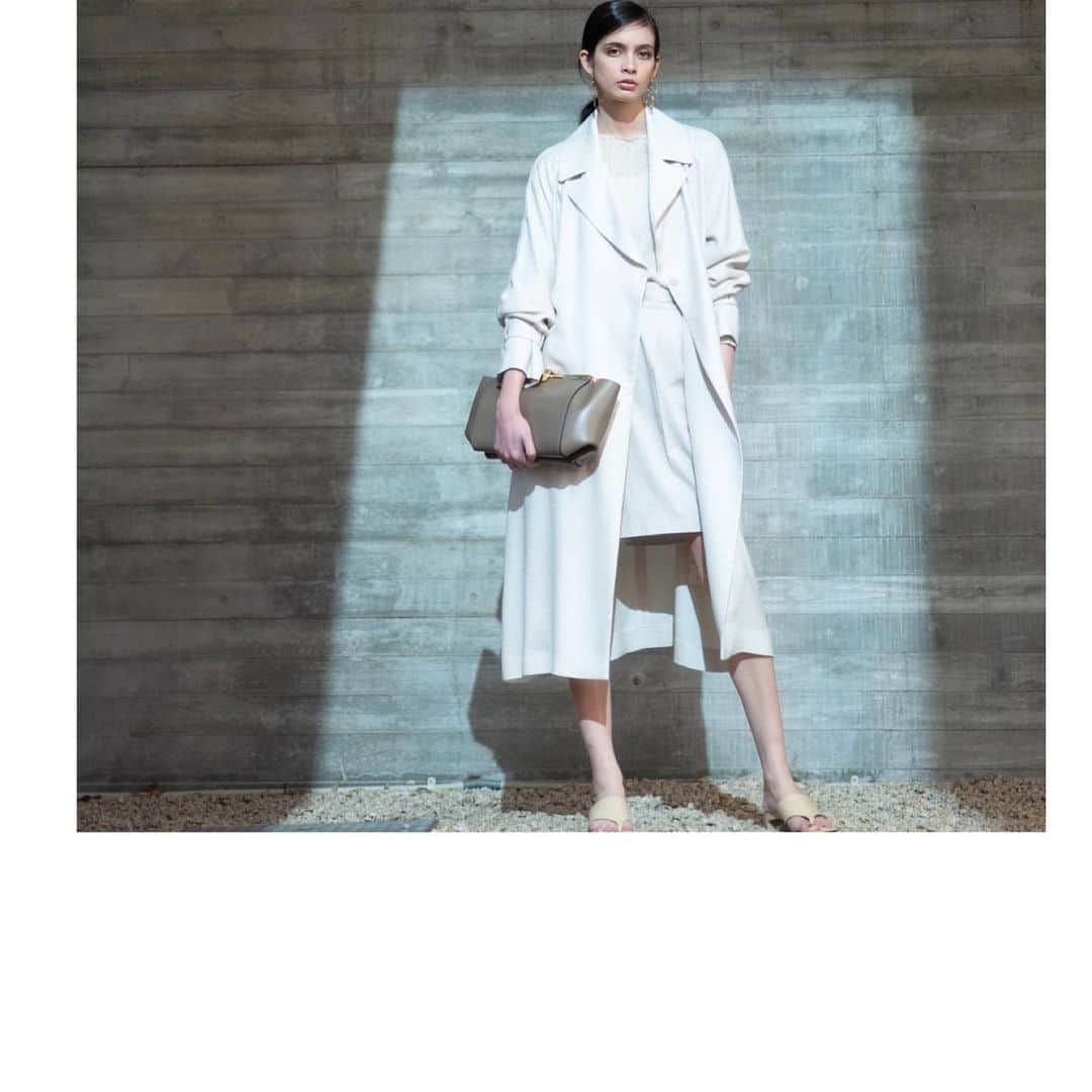 スーペリアクローゼット オフィシャルのインスタグラム：「・ NEW SIMPLE-one tone style-  coat 71-11114001 ¥49,500  knit 71-12170210 ¥13,200  pants 71-11162004 ¥19,800  ------------------------------------ #superiorcloset  #spring #21ss  #springcoat  #ined #30thanniversary」