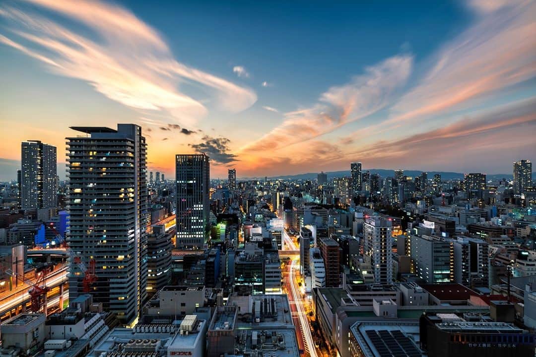 のインスタグラム：「. すこし春めいてきた風を 大阪のベストアドレスで感じでみませんか？  Feel the Spring Breeze. Unwind your week from The Best Address in Osaka.」