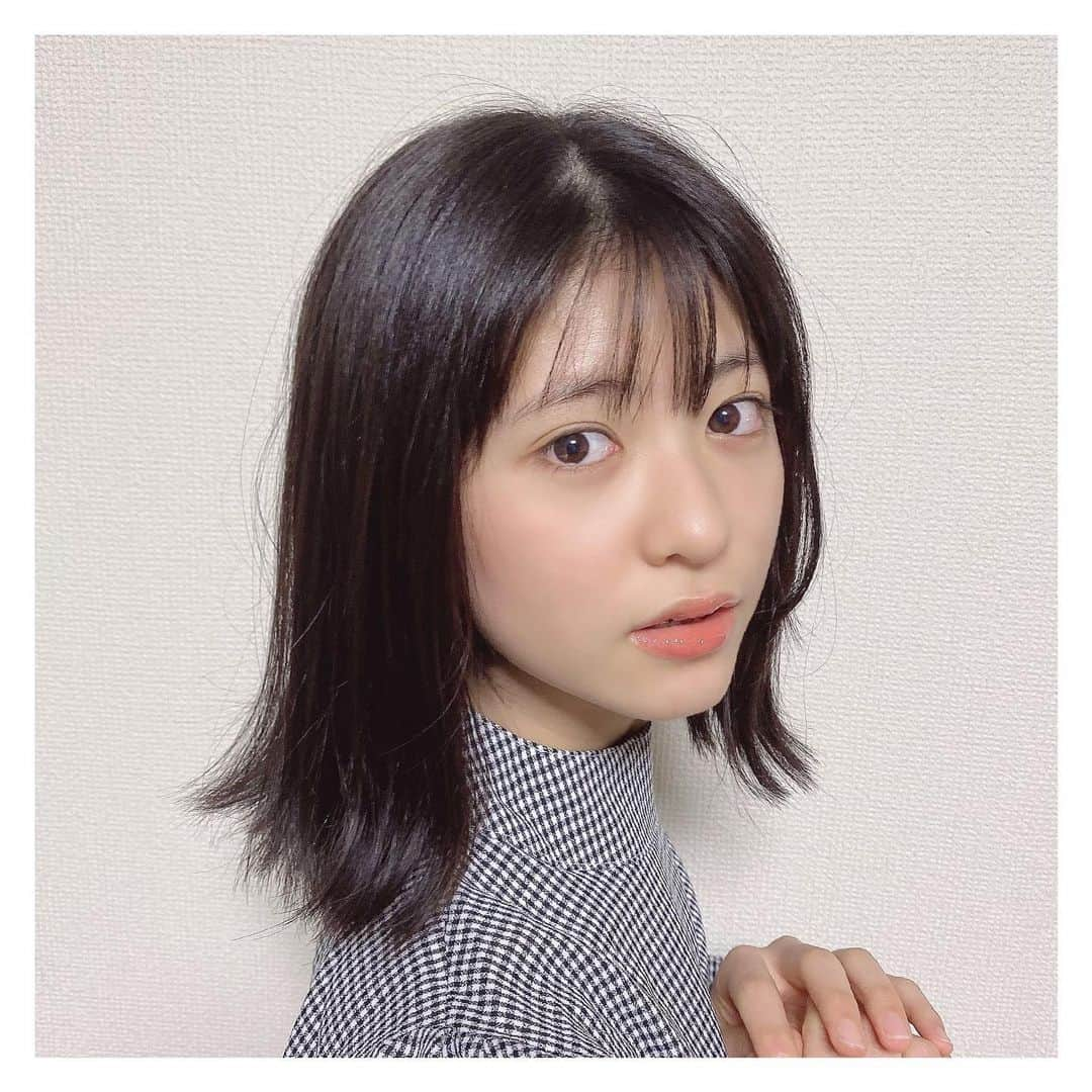 凛美さんのインスタグラム写真 - (凛美Instagram)「🌸ニコラ4月号発売🌸﻿ ﻿ 今月は5Gのみなさんの卒業号です☻﻿ すごく寂しくて悲しいけど、﻿ 新学期号でもあるので！﻿ ﻿ ﻿ これから頑張ろうって思えたり﻿ 新しく1年生になる子はもちろん、﻿ ﻿ ニコ読ちゃんのみんなが読んでいて﻿ すごく参考になったり﻿ 楽しくなる内容が今月も沢山あるよ🌷 ﻿ ﻿ ﻿ ﻿ りみも新中3になりました！﻿ ラストJC楽しむぞ〜!٩( ü )وｵｰ!﻿ ﻿ ﻿ #nicola#ニコラ#4月号#卒業#新学年#進級#入学#LJC#中3#ボブ#ヘアカット#タンバルモリ#韓国#韓国ヘア#ニコモ#凛美」3月1日 19時01分 - rimi_kenon_official