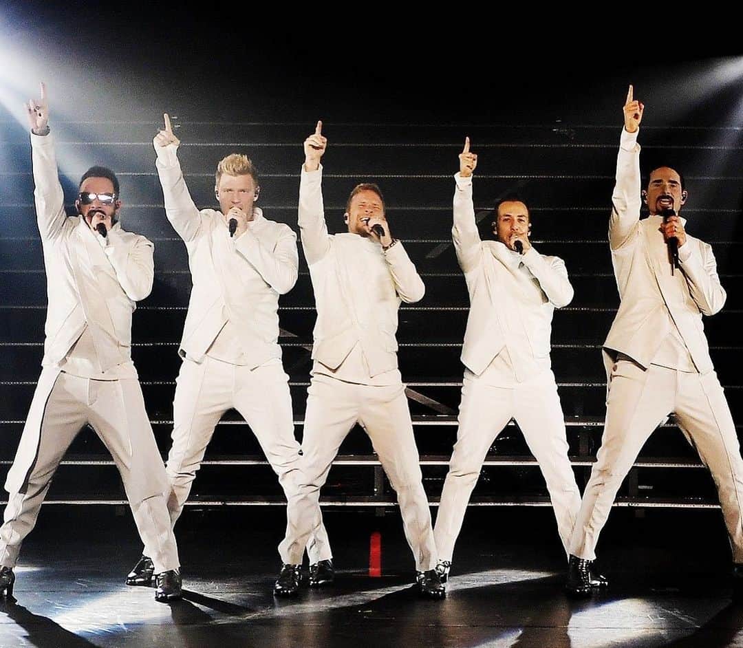 backstreetboysさんのインスタグラム写真 - (backstreetboysInstagram)「Exactly 4 years ago "Larger Than Life" opened at Planet Hollywood in Vegas! What an insane run that was. Maybe we'll do it again someday... ❤️ #BSBVegas」3月2日 5時07分 - backstreetboys