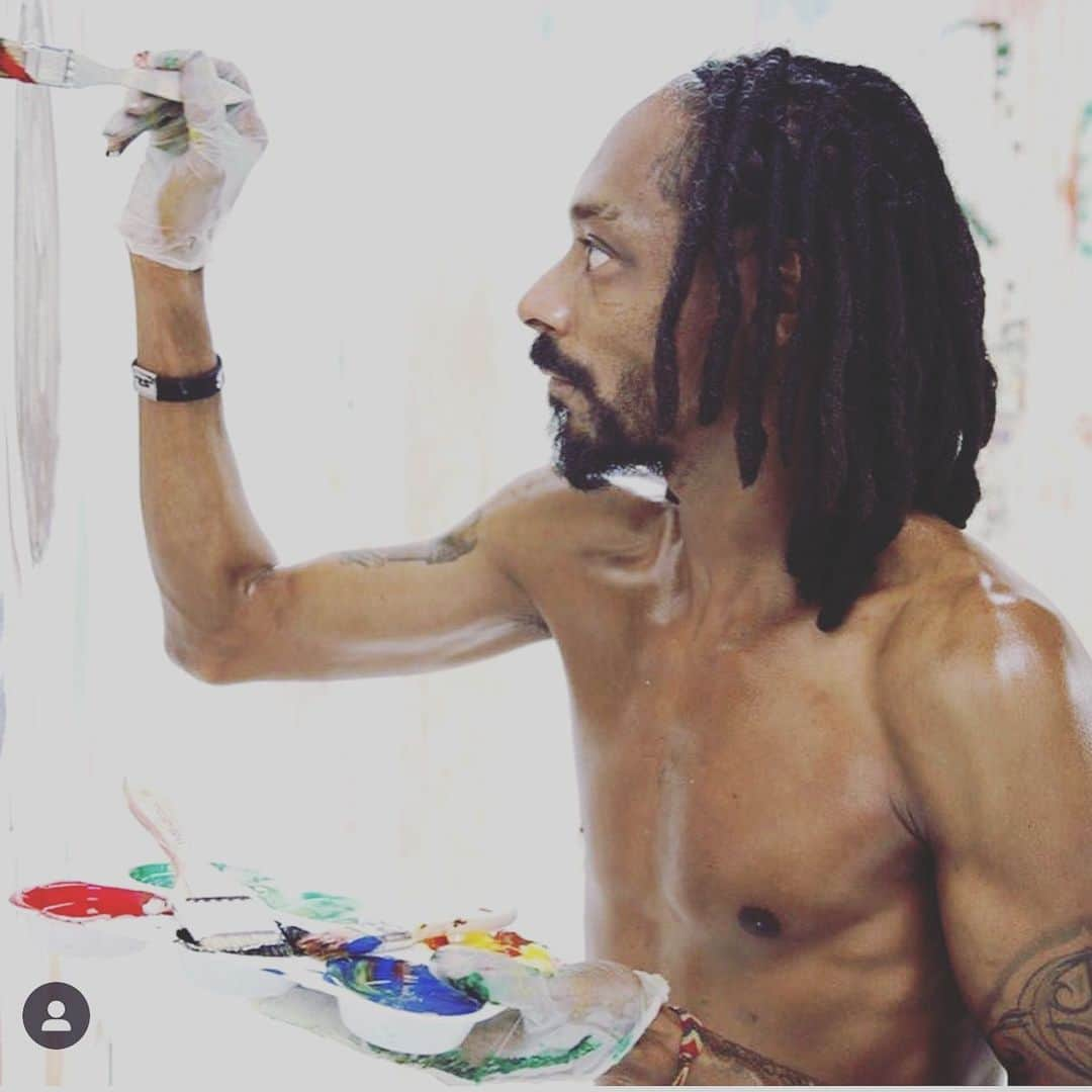 スヌープ・ドッグさんのインスタグラム写真 - (スヌープ・ドッグInstagram)「Bac when I was on my Picasso  shit🤣🚨👊🏾」3月1日 21時04分 - snoopdogg