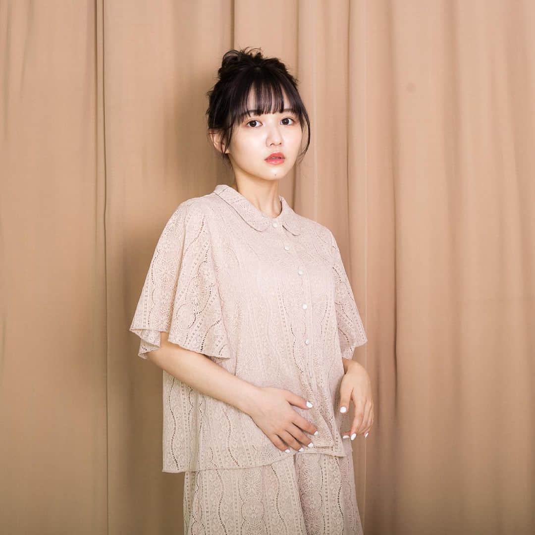 LEBECCA boutique Vintageのインスタグラム：「. 🔔BIG NEWS🔔 ﻿ 「 L and ___ 」#エルアンド コラボプロジェクト 新企画！ ﻿ お相手は【佐藤ノア】さん🎀 @sugar_79   大好評を博した前作から2年。たくさんのご要望を受けて、待望となる2度目のコラボレーションが実現します！  今回は私たちの主力アイテム・ワンピースに加えて、お家でもお外でもお楽しみいただけるルームウェアの2つをリリース。  詳細は随時お知らせ致します。 皆さまお楽しみに…✨  #LEBECCAboutique  #佐藤ノア」