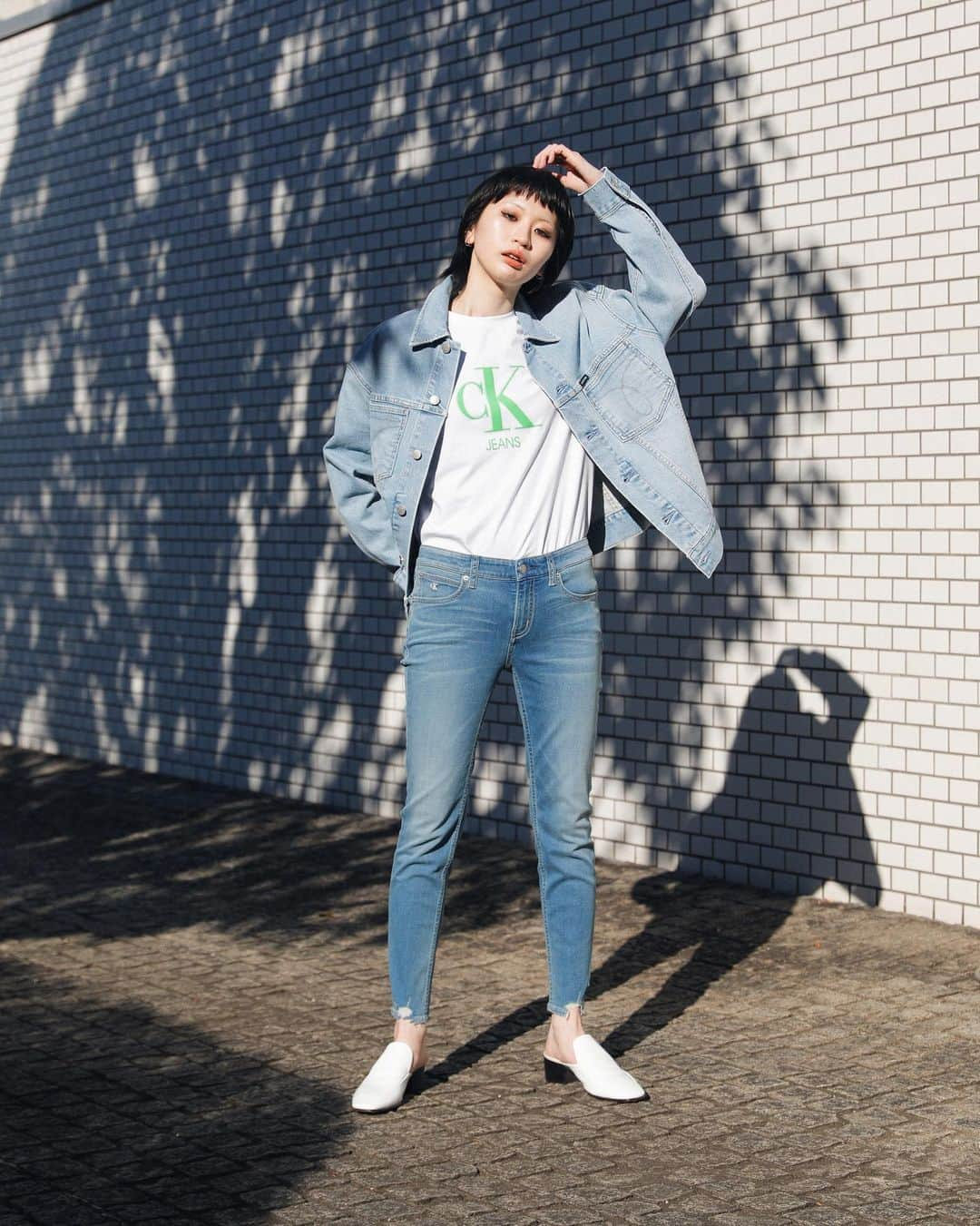 Droptokyoさんのインスタグラム写真 - (DroptokyoInstagram)「TOKYO STREET STYLE Name: @mys_nanami  Outer: @calvinklein  Top: @calvinklein Pants: @calvinklein  Bag: @calvinklein  Belt: @calvinklein  #MYCALVINS #カルバンクライン #pr #droptokyo#tokyo#japan#streetscene#streetfashion#streetwear#streetculture#fashion Photography: @fumiyahitomi」3月1日 21時08分 - drop_tokyo