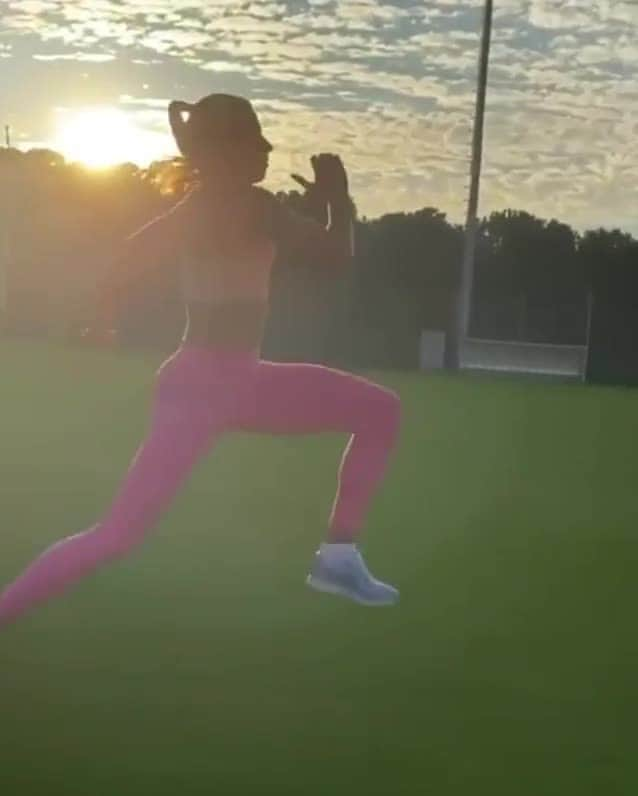 runplanetのインスタグラム：「Send your pic to our DM to be featured!🏃🏽‍♀️ 🏃 Follow @Runplanet  for more motivation!  Perfect weather for jumping training 👊🏼☀ I love this 💛  ⠀ Video by @marynabekh  ⠀ #runplanet #stravarun #runshots #happyrunning #runmotivation #runstagram #runaddict #runningday #runningtime #runspiration #justrun #runninginspiration #runningworld #runningmakesmehappy #runningclub #runninglove #runinspiration #nikerunner #trainingrun #runnerspace #runners_of_insta #runningcommunity #worlderunners #runnig #runtastic #runday #nikerunningclub #runfit #igrun #altrarunning ⠀」