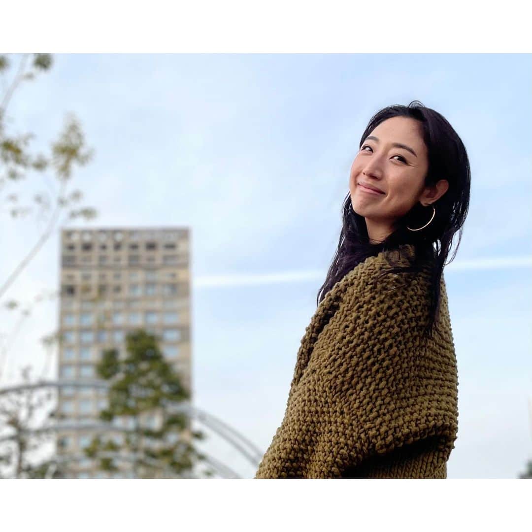 のインスタグラム：「3月スタート🌿  皆さんの応援のおかげで "veggy専属モデルオーディション" まずは予選突破することが出来ました🧡 本当にありがとうございます！！ 　 あさって3月3日からは準決勝！ ランキング上位25%しか決勝に進めないという厳しい戦いになりそうですが、引き続き"mysta"アプリをダウンロードしていただき応援していただけたら嬉しいです！ （アプリ内ayano.ohtaで検索すると出てくるので3日に配信される「開催中」という動画に星マークぽちぽちして応援してくださいね😆🌏🌿） 　 暖かくなったり寒くなったり、忙しく気温の変化はありますが、心も体もヘルシーに過ごせますように😆✨ . . #3月 #veggy #プラントベース #心も体もヘルシーに」