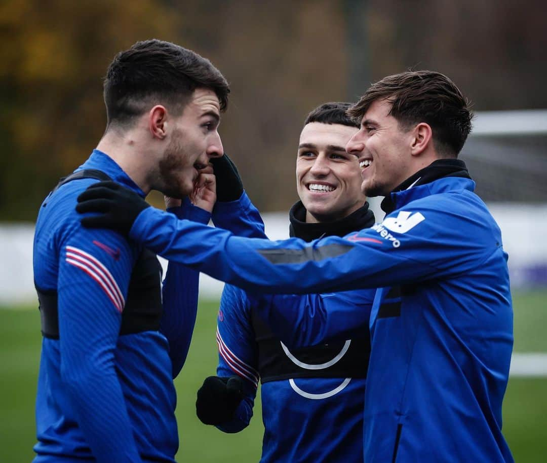 サッカー イングランド代表チームさんのインスタグラム写真 - (サッカー イングランド代表チームInstagram)「A story of true friendship in three images 😄」3月1日 21時47分 - england