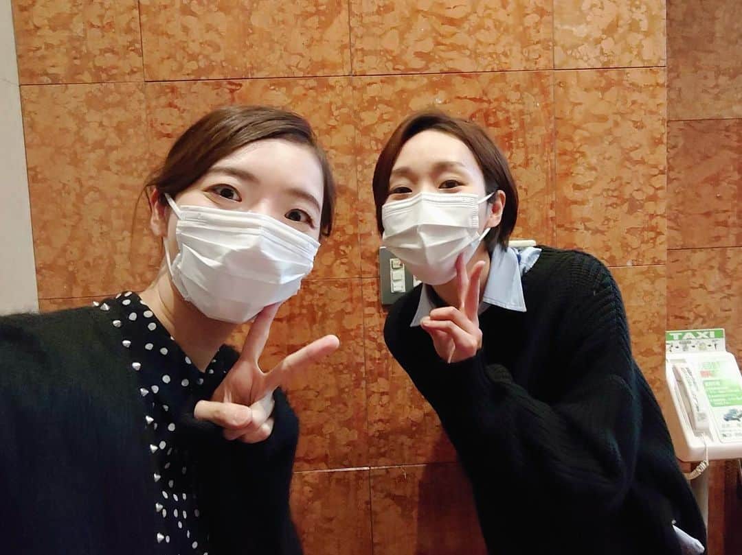 蒼羽りくさんのインスタグラム写真 - (蒼羽りくInstagram)「♡﻿ ﻿ ﻿ ﻿ 今日から3月です🌸﻿ エリザベートガラコンサートのお稽古で﻿ あっきーさん(#澄輝さやと さん)と﻿ ご一緒できましたー😊﻿ お久しぶりにお会いできて嬉しかったです✨﻿ ﻿ ﻿ ﻿ ﻿ #エリザベート#ガラコンサート﻿ #お稽古で#宙組 の人に会えると嬉しくなります﻿ #緊張のお稽古#ドキドキのお稽古﻿ #頑張ろう #頑張るぞ😤 #久しぶりの自撮りは#Xperia5II﻿ あれ？#いつも誰かに自撮りしてもらってる﻿ と気付きました🤭﻿」3月1日 22時02分 - riku_sorahane