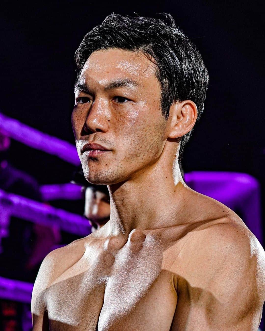 江幡塁のインスタグラム：「一燈照隅　萬燈遍照  各々まずは自分ができることから。 僕はリングで輝きます。  たくさんのサポートのおかげで全てをかけて戦いに挑めています。本当にありがとうございます。 スポンサー各社様(アルファベット順) @bedwin_official  cluster @denis_tokyo  fourmix @hershe84  hug_inc  @nao_mieux87  @peakperformance  @rctjapan_hq  sitecatcher 知命の会 八幅 写真提供: @gutty_bigsmile31」
