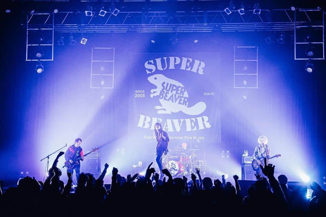 柳沢亮太さんのインスタグラム写真 - (柳沢亮太Instagram)「2021.03.01 Zepp Fukuoka -Day2- ”アイラヴユー” Release Tour 2021～愛とラクダ、15周年ふりかけ～ #SUPERBEAVER #アイラヴユー #ビーバーアイラヴユー @junpeihiyoshi」3月1日 22時29分 - yayayayanagi