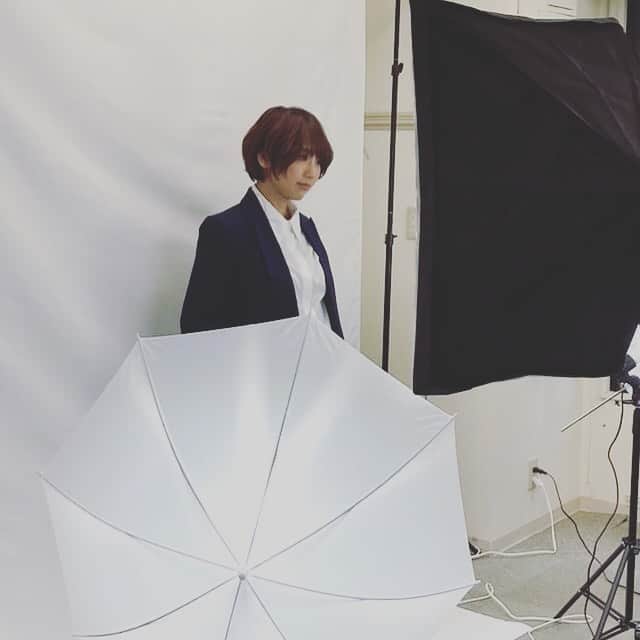 Julie Wataiのインスタグラム：「ご依頼頂いてアパレルの撮影だった。カメラマンと、ちょっとだけモデルも。モデルするのは久しぶり！」