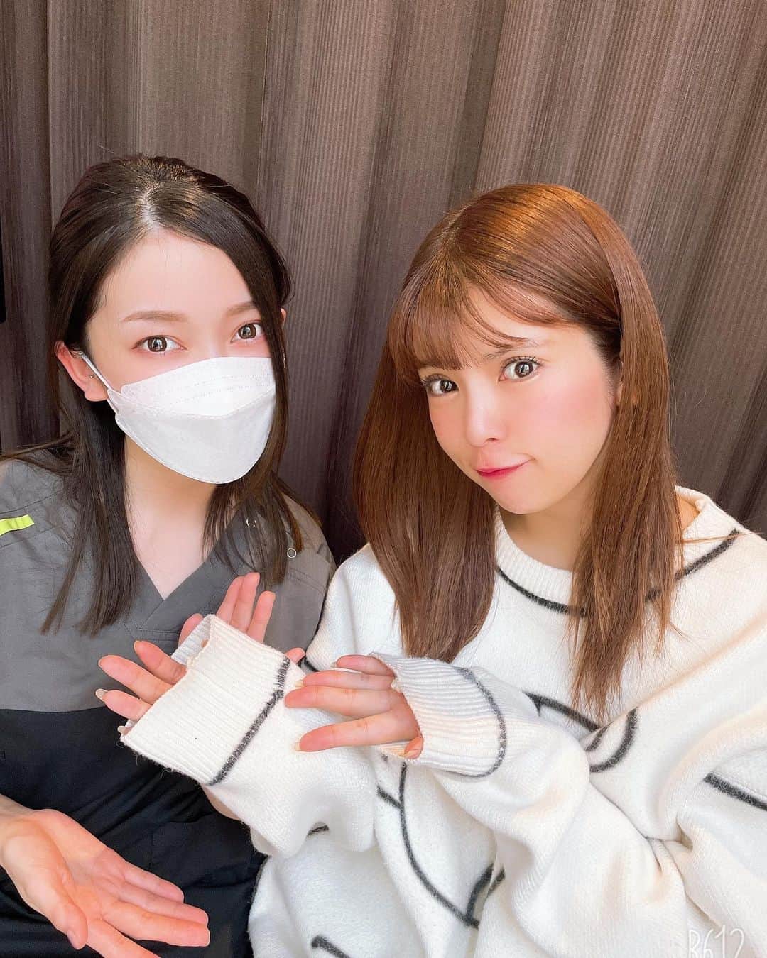 坂口杏里のインスタグラム：「昨日、 TAクリニック @motohiko.takesaki  で糸リフトと二重埋没をしてきました😍  直後から腫れが本当、 少なくリフトアップの効果を実感できすぎくんです！  わたしの紹介で 大手美容外科出身で経験豊富なドクター TAクリニック 新宿院副院長🥰✨  ありがとうございました😊」