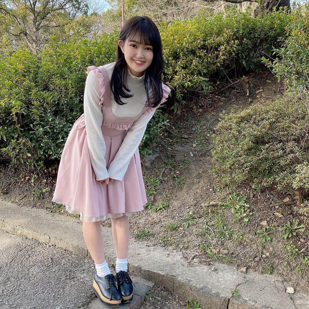 井川なつのインスタグラム：「3月もよろしくです🍀 ・ ・ #公園 #公園フォト #私服」