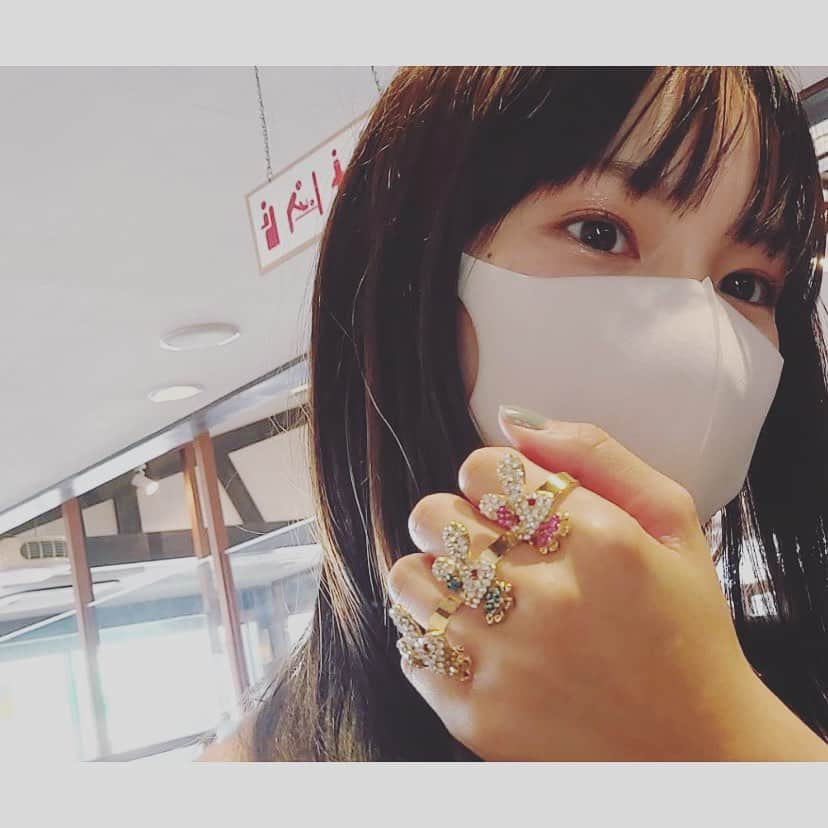 のインスタグラム：「アノニマス第6話ありがとうございました😊 この後はparaviでアノニマチュをお楽しみください！ なんと、咲良の幼馴染が登場します🤩  #ファミレスのうさぎの指輪🐰💍」
