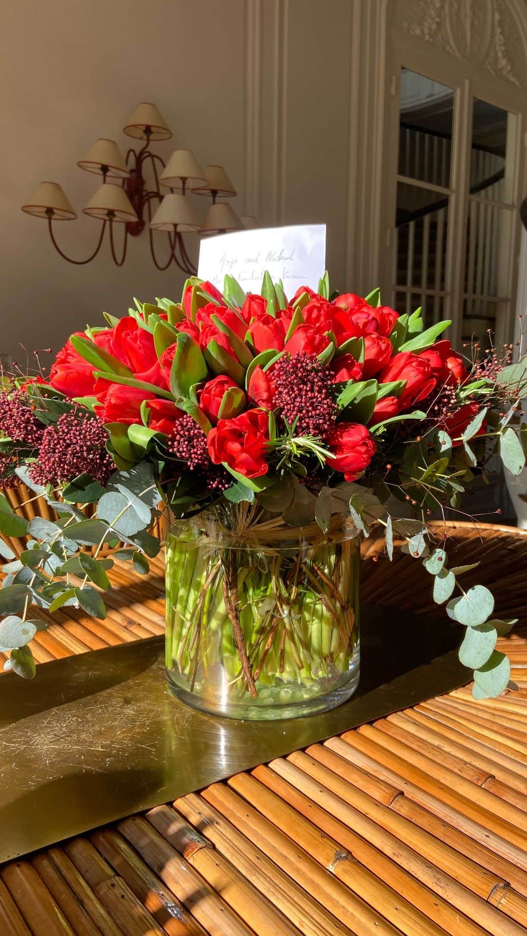 ナタリア・ヴォディアノヴァのインスタグラム：「Blooming happiness 💐🌹🌺 thank you so much to all my family, friends and colleagues for making my birthday so special with your messages, beautiful flowers and gifts. As always on my birthday i feel overwhelmed with gratitude for all this kindness and love bestowed on me. I would love to share it with someone in need and therefore i will donate myself and invite you all to join me to help make one special family’s life a bit brighter. See my link in bio for more details on @yazidlebeau story 🙏🙏🙏❤️」