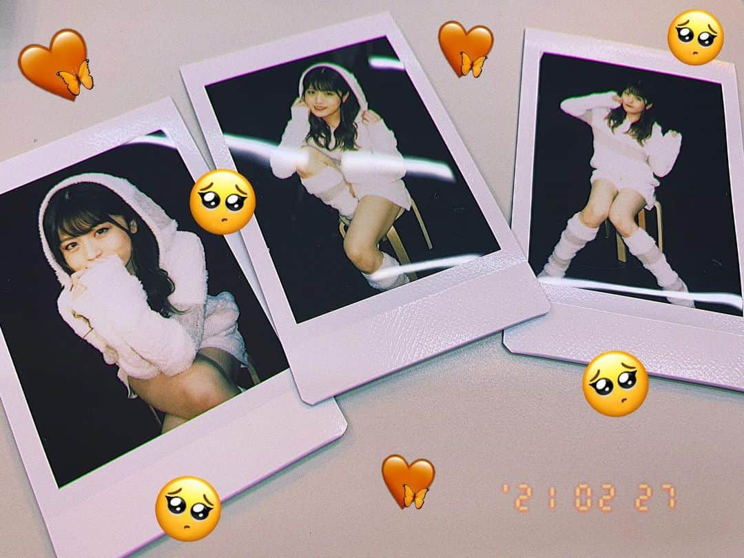 長澤佑香のインスタグラム：「﻿ あざとい3種盛り🥺😘😉笑﻿ ﻿ #ソフマップ #チェキ #アイドル #ジェラピケ﻿ #ジェラートピケ #ミニスカポリス #あざとい﻿ #美脚 #아이돌 #일본의아이돌 #각선미 #idol #japaneseidol #followme #gelatopique」