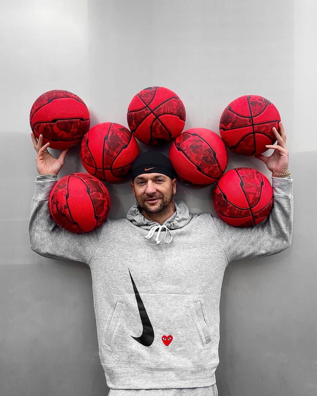 コム・デ・ギャルソンのインスタグラム：「PLAY TOGETHER. March 5th  photo @ndjolijean @nike. Model @bleumode  Production @jennabey」