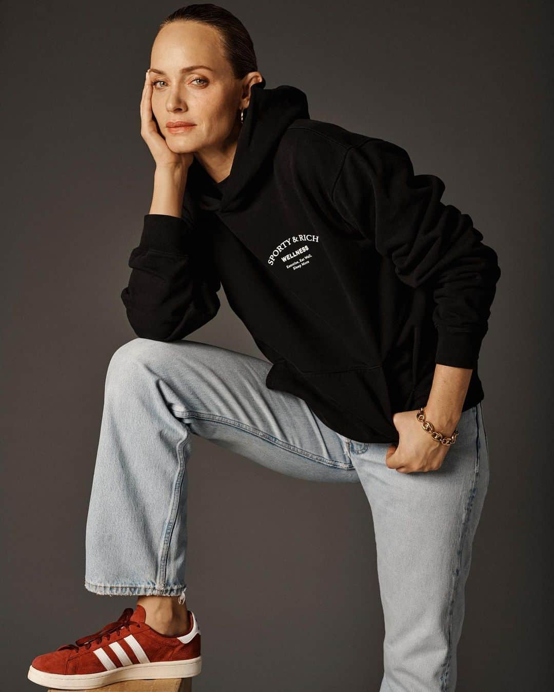 emilyさんのインスタグラム写真 - (emilyInstagram)「AMBER!!!!!!!!!!! @ambervalletta for @sportyandrich Spring Drop 1. Online 3/8.  SO incredibly excited to share these images!!! We love celebrating icons, and who better than Amber to represent an era of OG supermodels who defined 90s fashion and culture.   A portion of the proceeds from this drop will be donated to @surfrider who works to protect and restore our oceans. 🌍🌊💙  Photography @alexandranataf  Hair @teddycharles35  Assistants: @natgawd @aubdolores」3月2日 0時46分 - emilyoberg