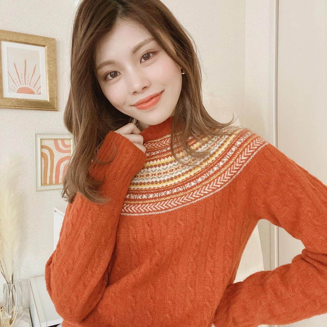 のインスタグラム：「いつかのユニクロコーデ＊° ． 去年からこういう柄も好き。 ． お気に入りでいっぱい着たなぁ♡ ． ． ． ちなみに最近のお気に入りは 大人なユニクロUのカーディガン ！ ． まだ寒くて昨日も タートルネックと合わせてました◎ ． ． ． ． ． マウスピースで口閉じて笑うの難しくて、 不自然なのは気にしないで(笑) ． ． ． ． あっという間に3月で 大好きな春が来て嬉しい🌸 ． 今月も楽しもうね〜！ ． #makoscode #ユニクロコーデ #カジュアルコーデ #大人カジュアル #大人コーデ  #ロングコート  #コーデ #ファッション #シンプルコーデ #アラサーコーデ  #服 #コーデュロイパンツ #ボヘミアン #UNIQLO #ユニクロユー #bayflow #bohostyle #boho #instagood  #instapic #instalike  #instadiary #love #cordinate #fashion  #instafashion #ootd #outfit  #casualstyle #lifestyle」