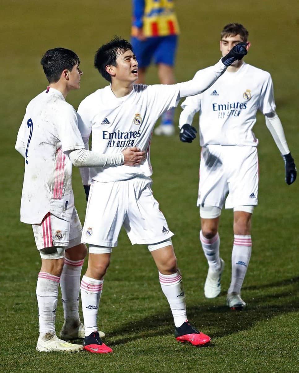 中井卓大（ピピ）のインスタグラム：「GO FOR IT 👉」