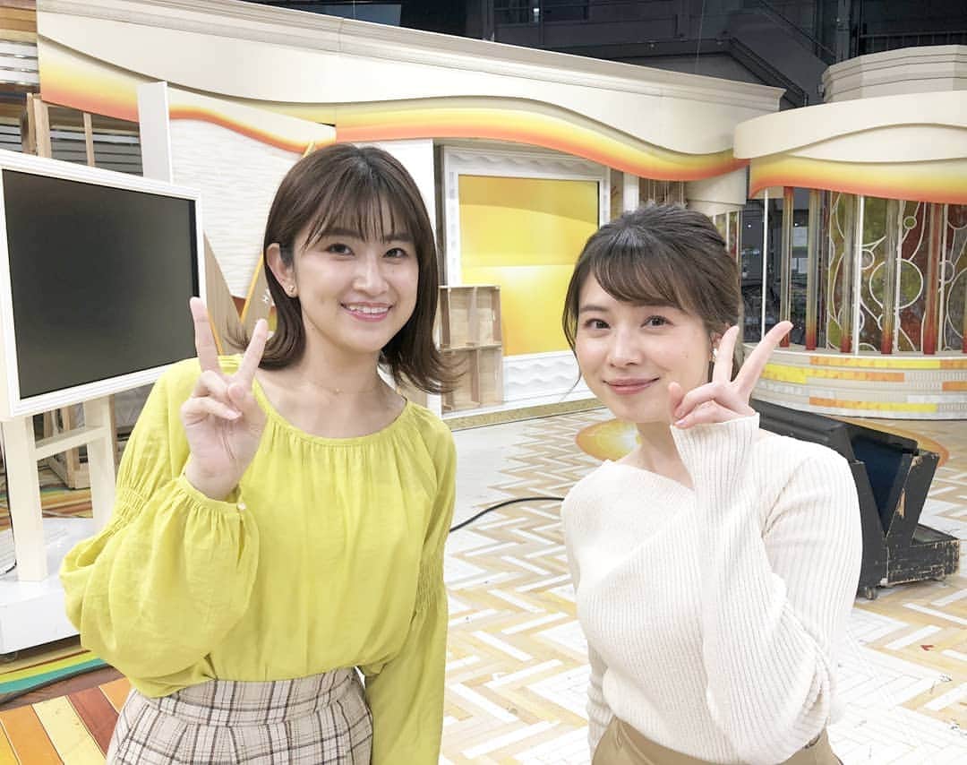 TBS「はやドキ！」のインスタグラム：「はやドキ金曜日の出演が最後でした🌸﻿﻿ ﻿﻿ 渡部くんもよなおちゃんもありがとう😄﻿﻿ ﻿﻿ 放送に向けていろんなアイディアを出し合うことができて、心強かったです🌟﻿﻿ ﻿﻿ よなおちゃんからはクッキーを、﻿﻿ 渡部くんからは食パンを頂きました🍀﻿﻿ 食パンの香りと柔らかさは幸せですね🍞✨﻿﻿ ﻿﻿ 新たな現場でチャレンジしていきます！﻿﻿ ﻿﻿ ﻿﻿ 皆川﻿﻿ ﻿﻿ ﻿﻿ ﻿﻿ #金曜日﻿﻿ #ありがとうございます﻿﻿ #渡部峻﻿﻿ #皆川玲奈﻿﻿ #アナウンサー﻿﻿ #よなおまほ﻿﻿ #與猶茉穂﻿﻿ #気象予報士﻿﻿ #はやドキ﻿﻿ #tbs﻿﻿ ﻿﻿ ﻿﻿」