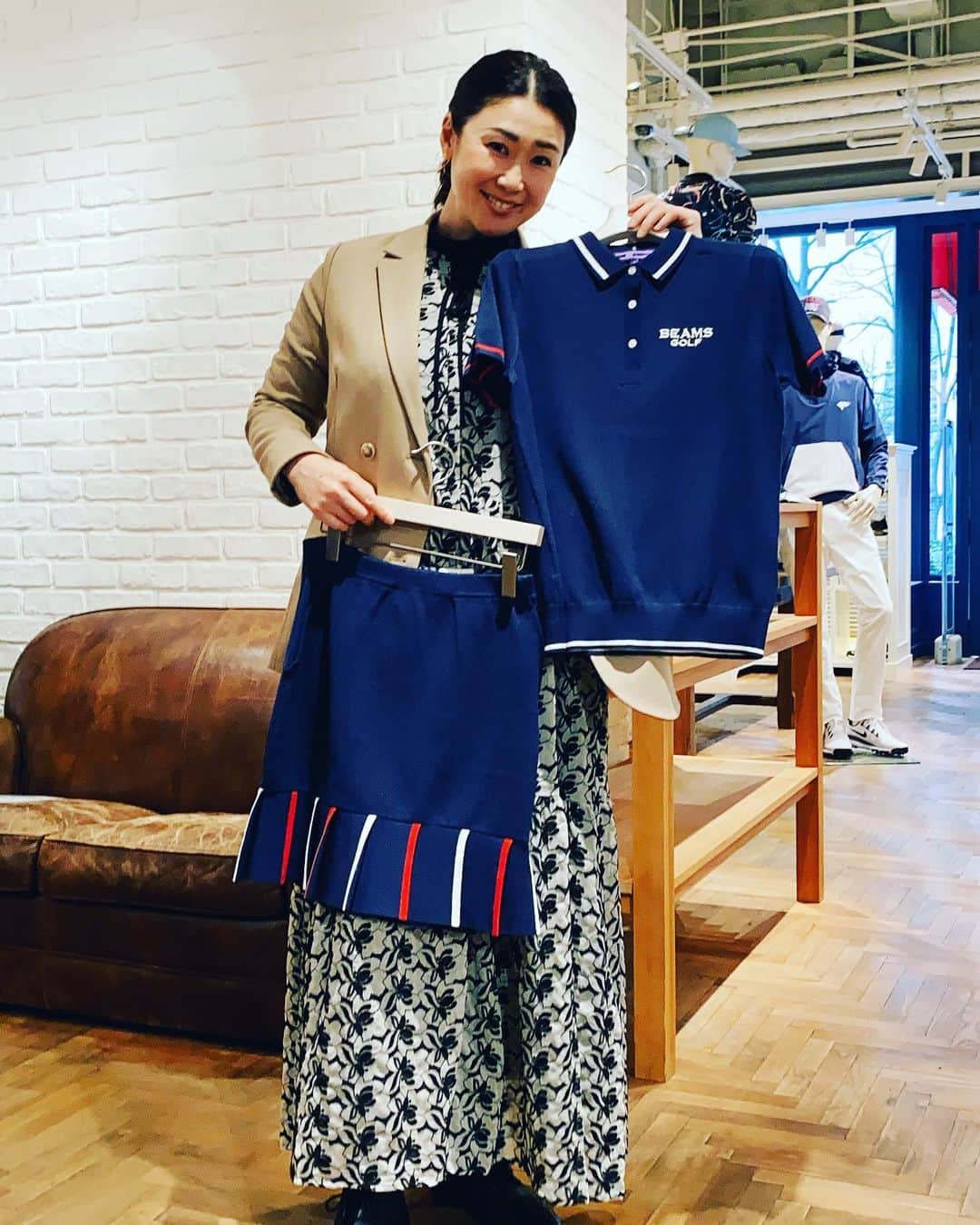 古閑美保のインスタグラム：「ゴルフウェア選びへ @beams_and_winds  @beamsgolf」