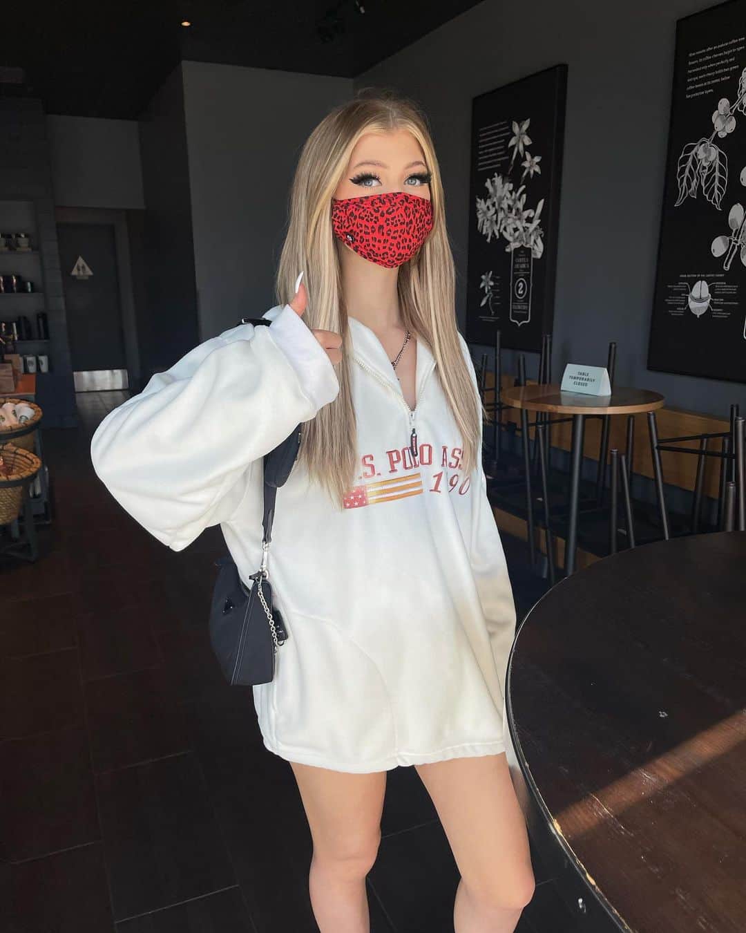 のインスタグラム：「hi I love u so much.」