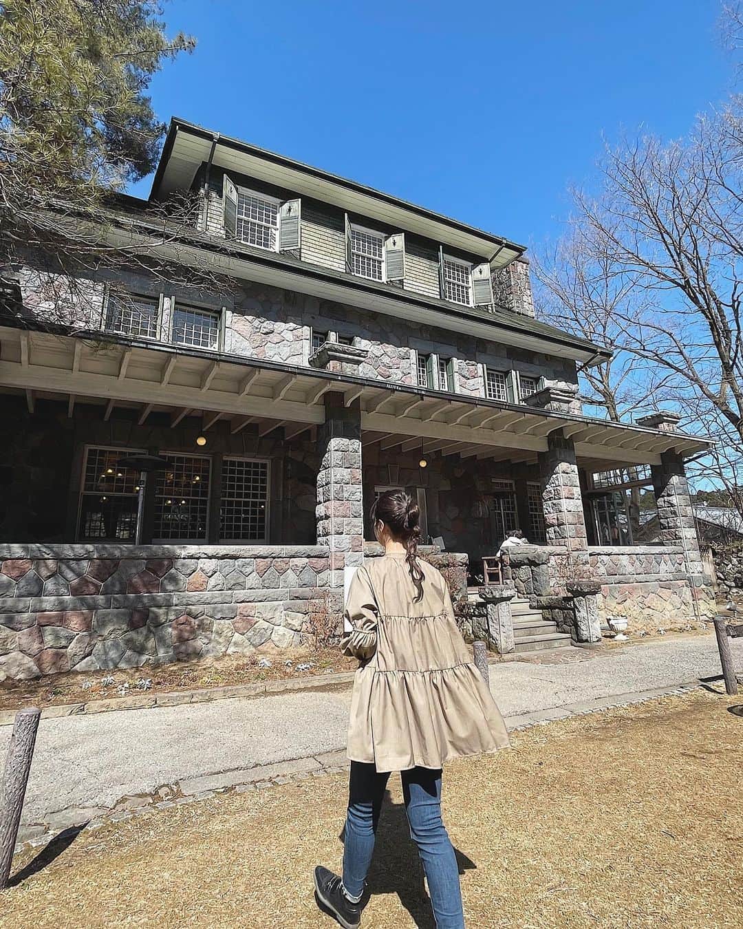 伊藤沙織のインスタグラム：「もう3月とか信じられない🙄春が待ち遠しい今日この頃🌸春服が欲しくて最近ネットで探しています✨Qoo10では3/1からメガ割りが始まったみたい！私が着ているティアードチュニックと似たものや、後輩のヘアメイクの子がオススメして買ったホリカホリカのラメグリッターも安くなってる〜👏 20%からさらに割引って、、、安くて買い過ぎちゃいそう😂💕私は昨日すでにQoo10でお買い物したので買ったものはまた載せます🛍私のストーリーURLから飛んでくれたユーザー様に抽選で1,000名の方 500円（ポイント）バックのキャンペーンも行っています❣️3/9までなので、この機会にぜひっ🥳  #メガ割 #Qoo10 #キューテン #pr」