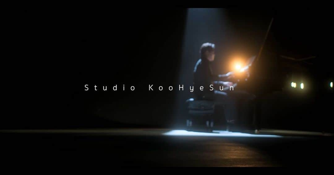 ク・へソンのインスタグラム：「유투브채널<스튜디오 구혜선-studio koohyesun>의 스무번째 연주영상 '북극의 연인'이 업로드 되었습니다.  https://youtu.be/qNayoKVznZM」